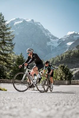 Kreatin im Ausdauersport – Was bringt es Ausdauersportlern wirklich? - Kreatin im Ausdauersport – Mehr Leistung &amp; Ausdauer | PB-Shop