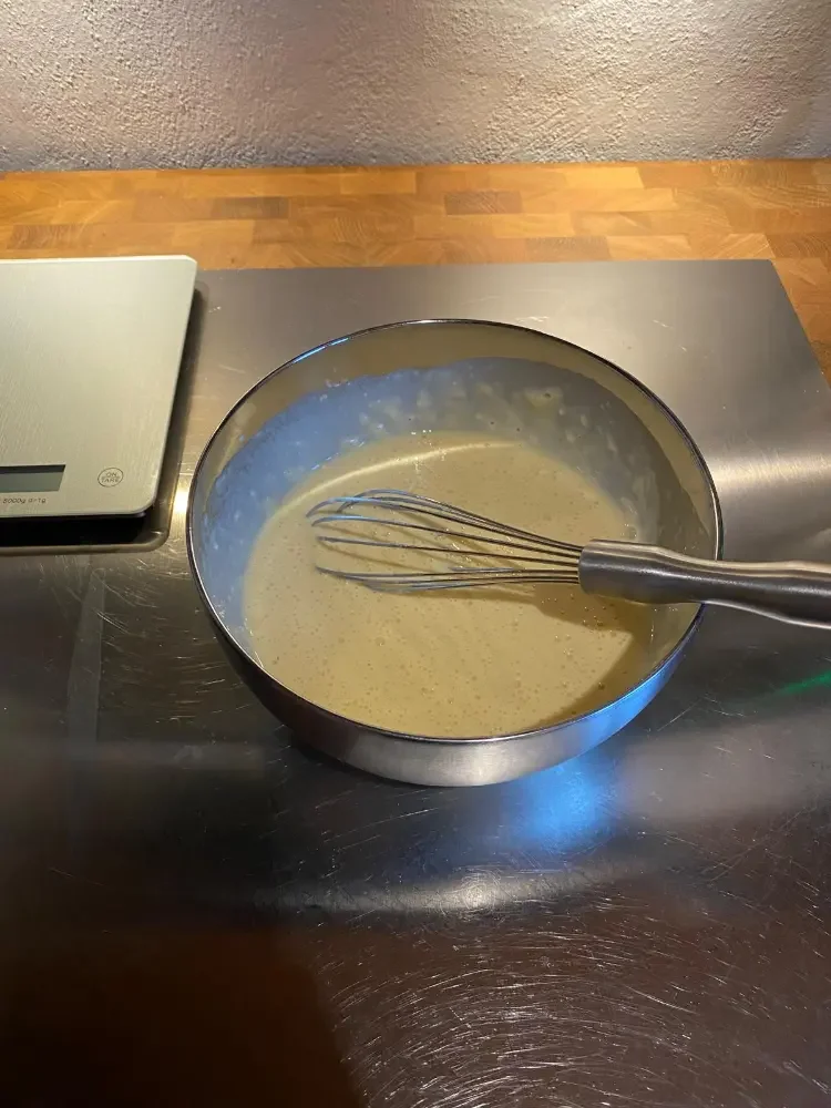 Dutch-Baby High Protein: Alles zu einem glatten Teig verühren